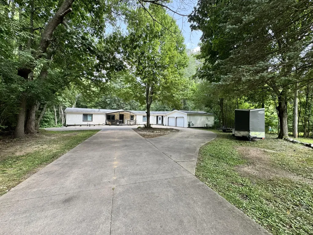 2888 Lyons Avenue Comstock Charter Township MI 49048