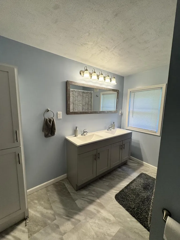 2888 Lyons Avenue Comstock Charter Township MI 49048