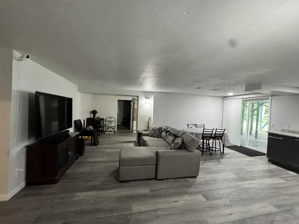 2888 Lyons Avenue Comstock Charter Township MI 49048