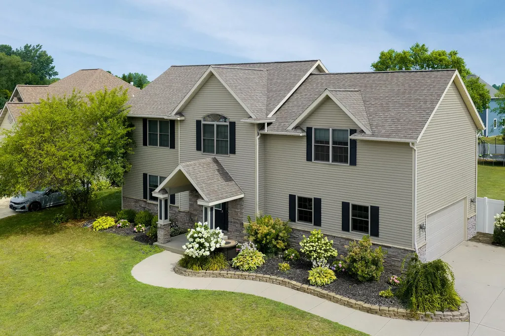 2053 Joni Lane Lincoln Charter Township MI 49127