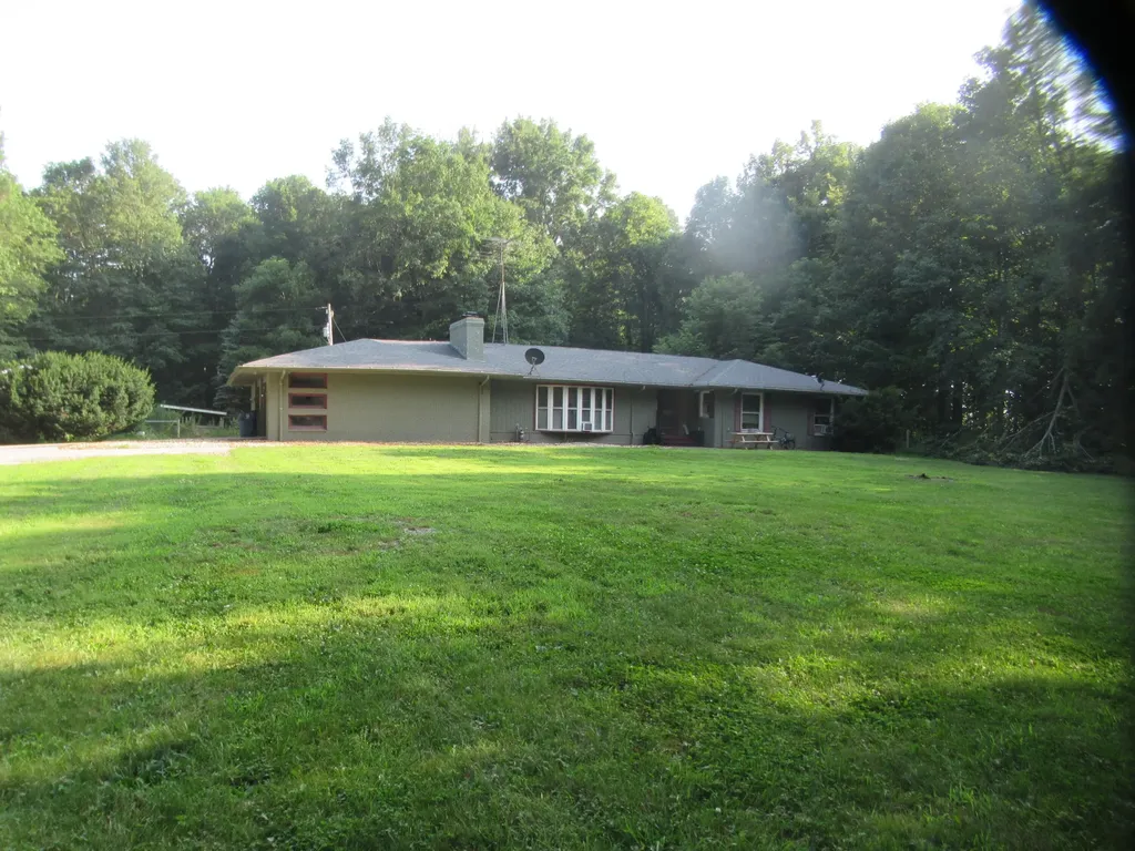 20349 M 60 Penn Township MI 49031