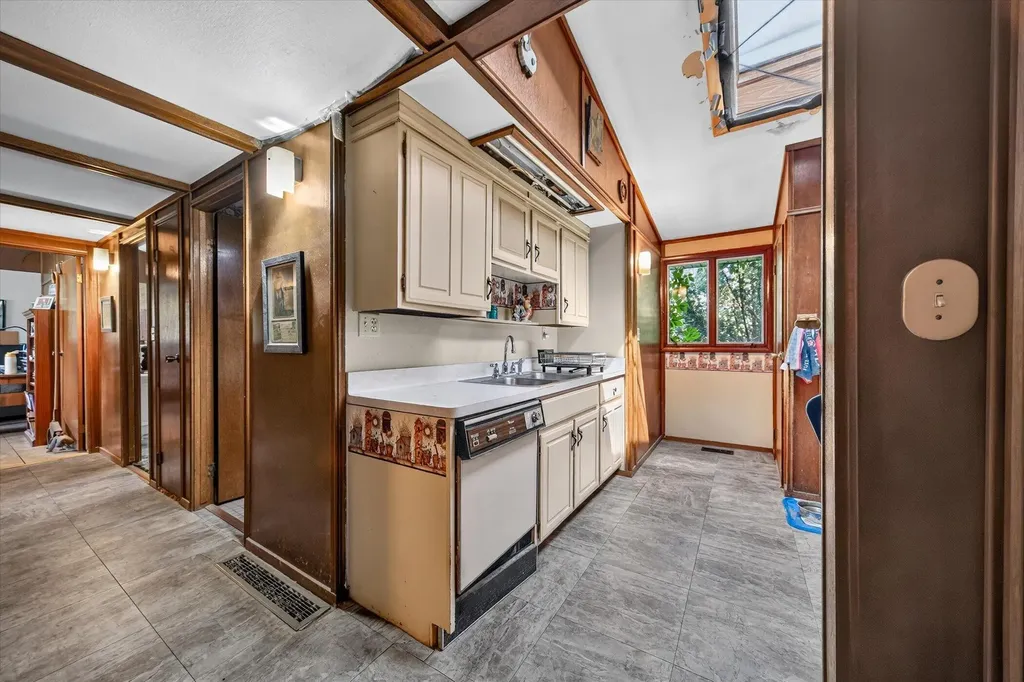 40516 County Road 669 Decatur Township MI 49045