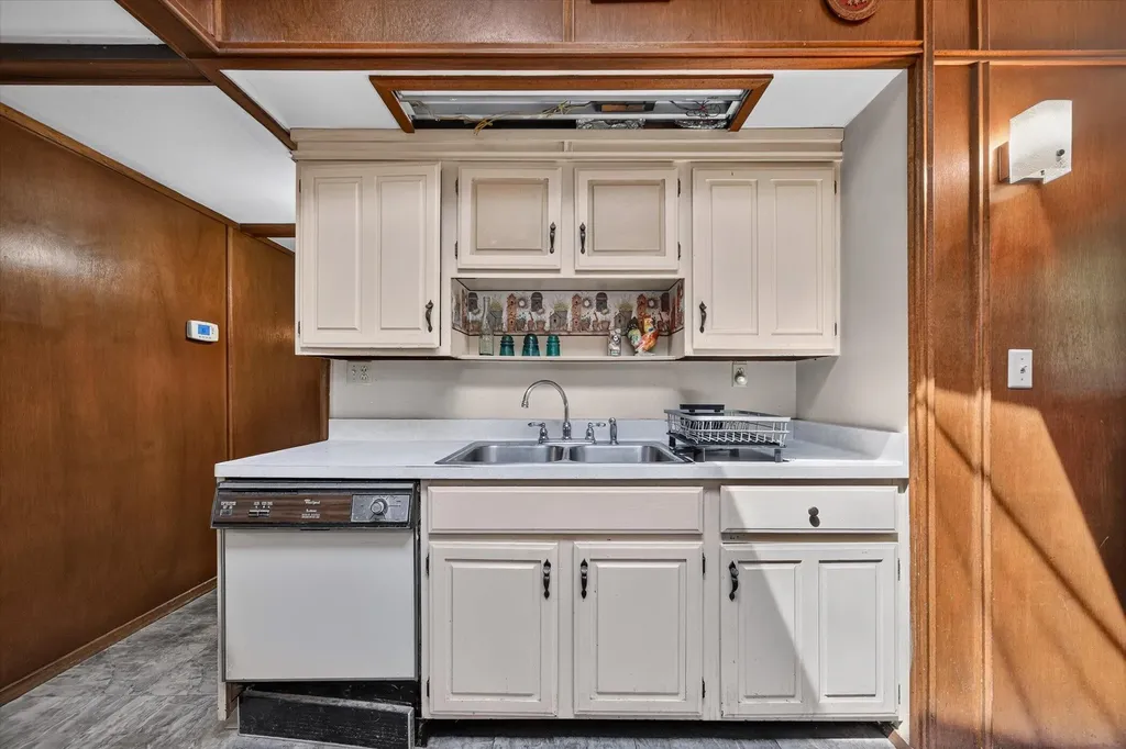 40516 County Road 669 Decatur Township MI 49045