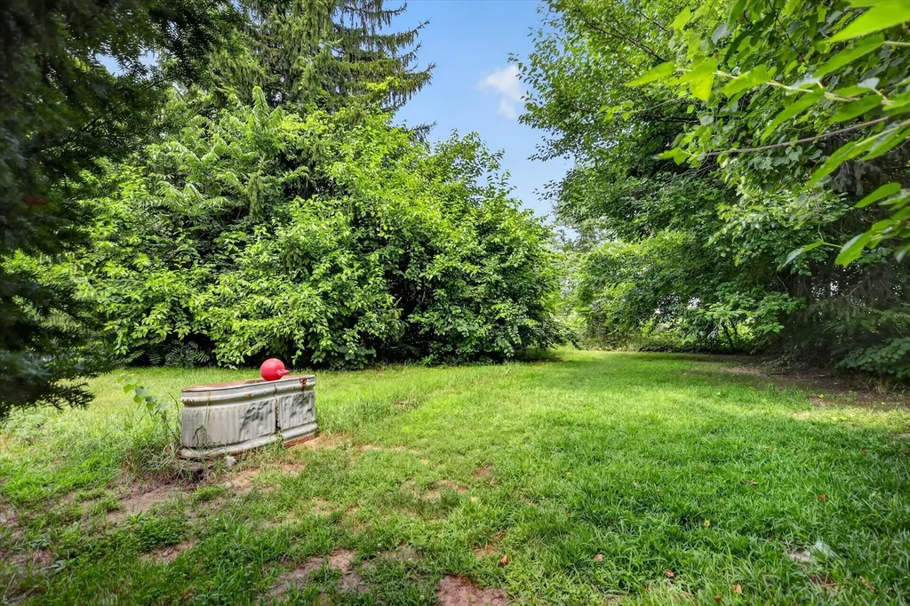 40516 County Road 669 Decatur Township MI 49045