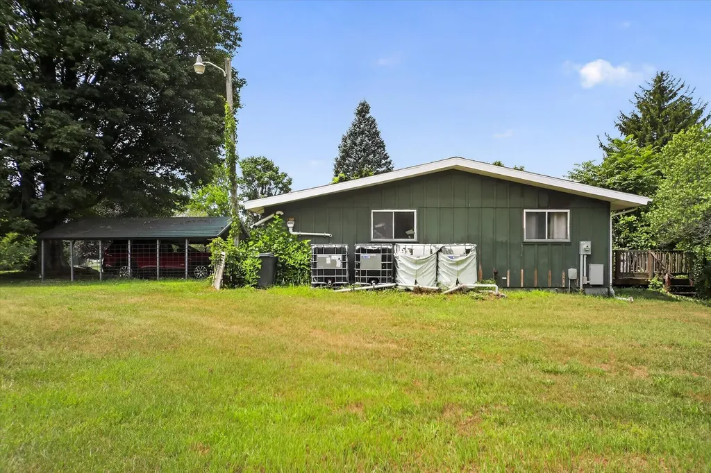 40516 County Road 669 Decatur Township MI 49045