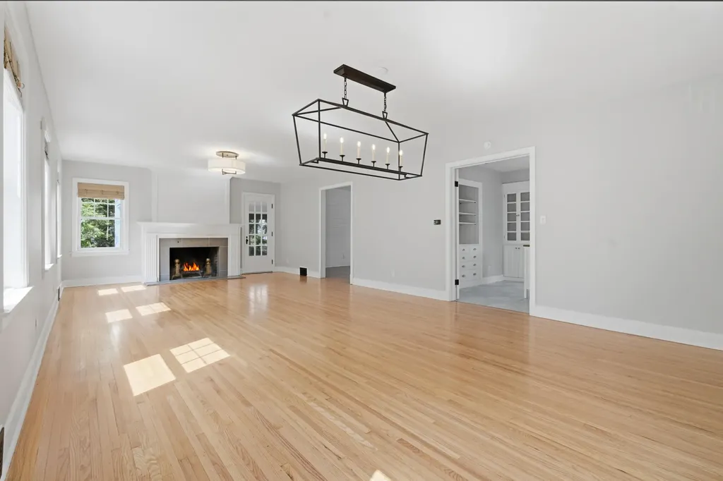 701 S Elm Street Three Oaks Village MI 49128
