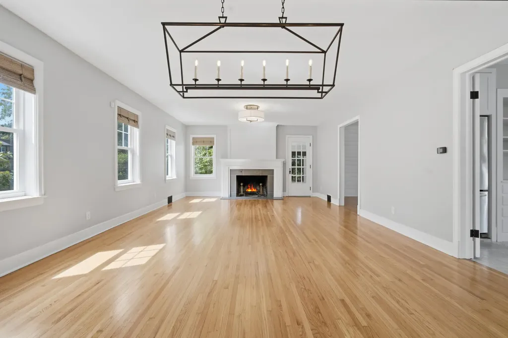 701 S Elm Street Three Oaks Village MI 49128