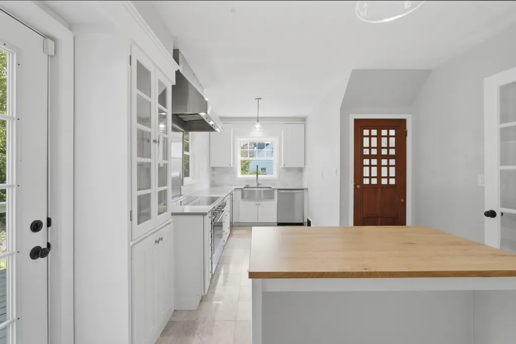 701 S Elm Street Three Oaks Village MI 49128