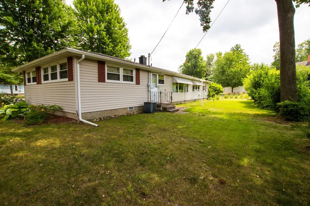 119 Cross Street Dowagiac City MI 49047