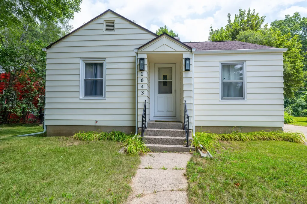 1643 Lyola Court St. Joseph Charter Township MI 49022