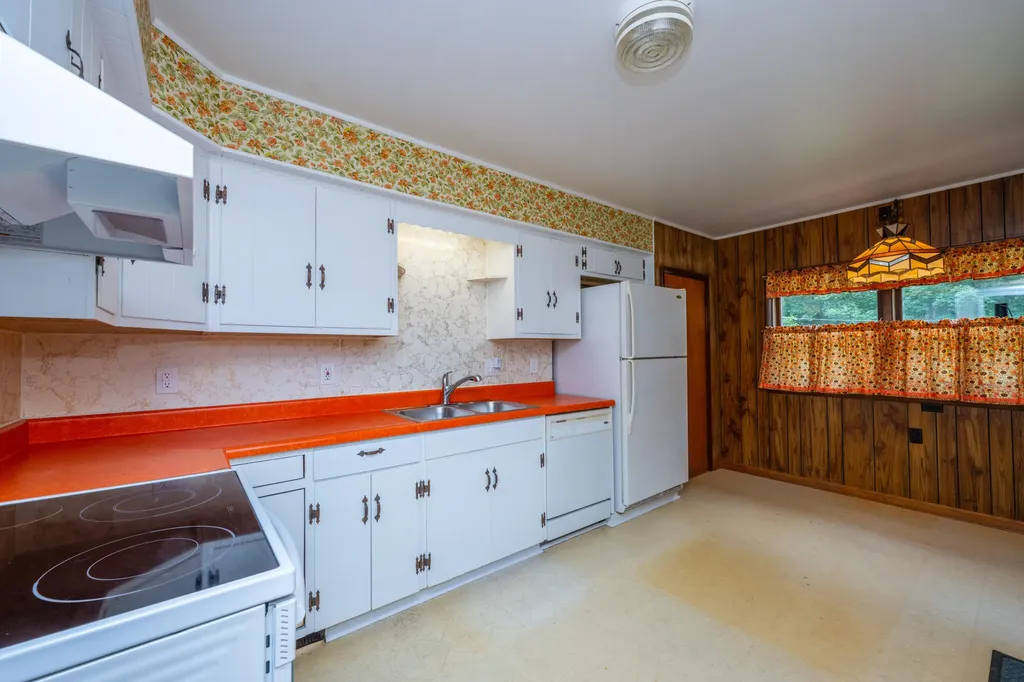 1643 Lyola Court St. Joseph Charter Township MI 49022