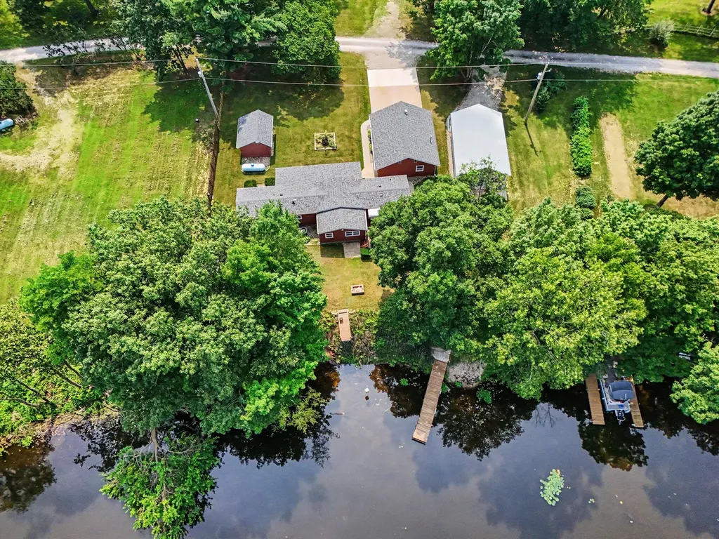 13492 Riverside Drive Constantine Township MI 49042