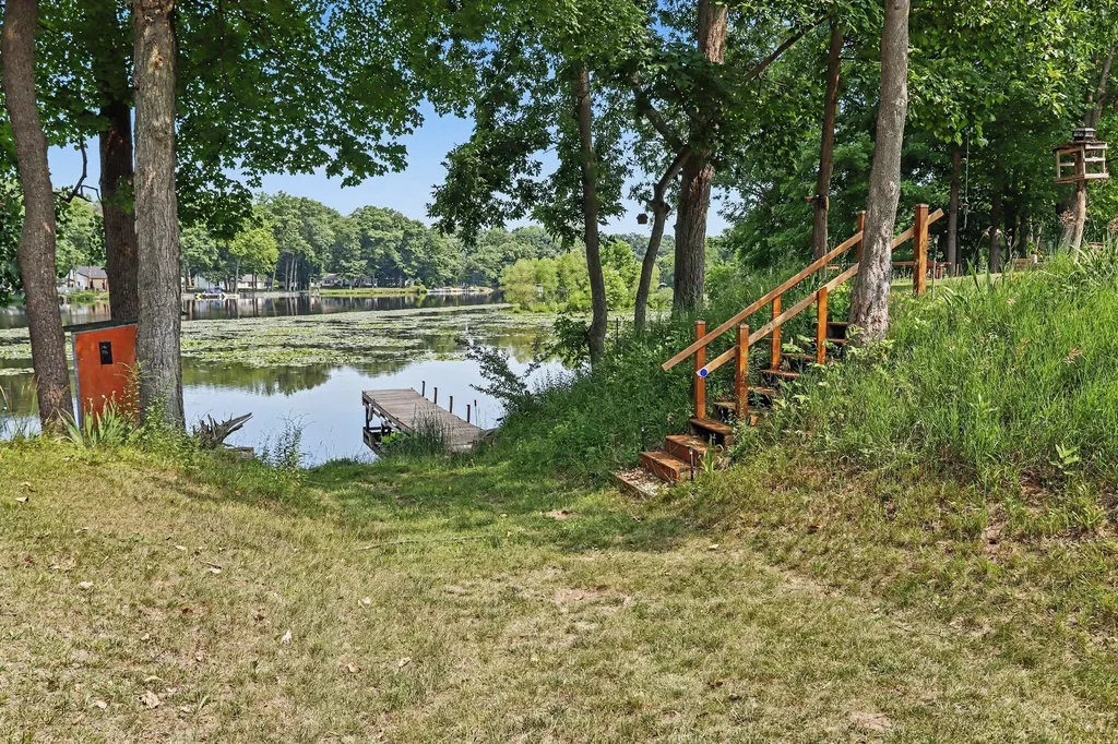 13492 Riverside Drive Constantine Township MI 49042