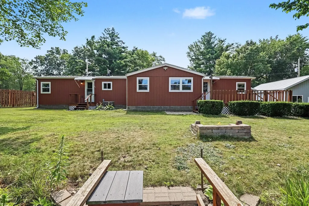 13492 Riverside Drive Constantine Township MI 49042