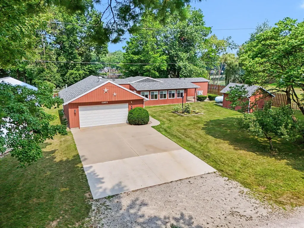 13492 Riverside Drive Constantine Township MI 49042