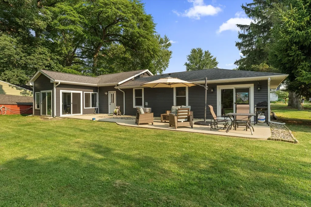 21684 Channel Parkway Ontwa Township MI 49112