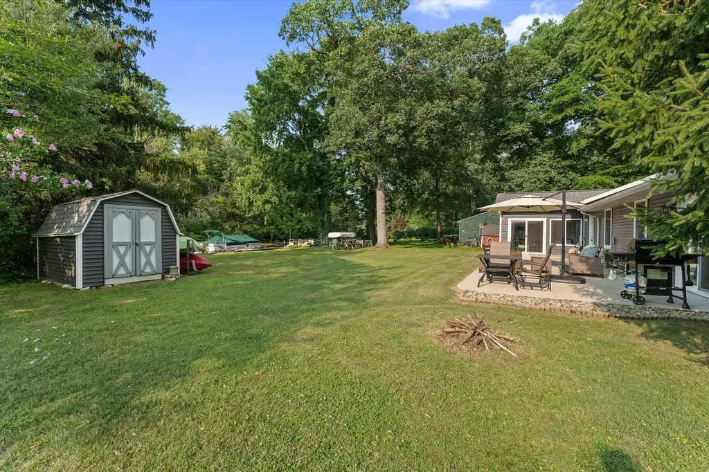 21684 Channel Parkway Ontwa Township MI 49112