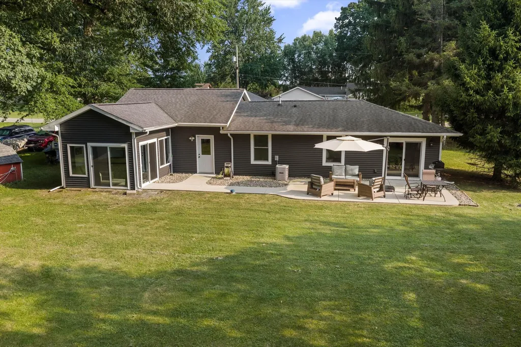 21684 Channel Parkway Ontwa Township MI 49112
