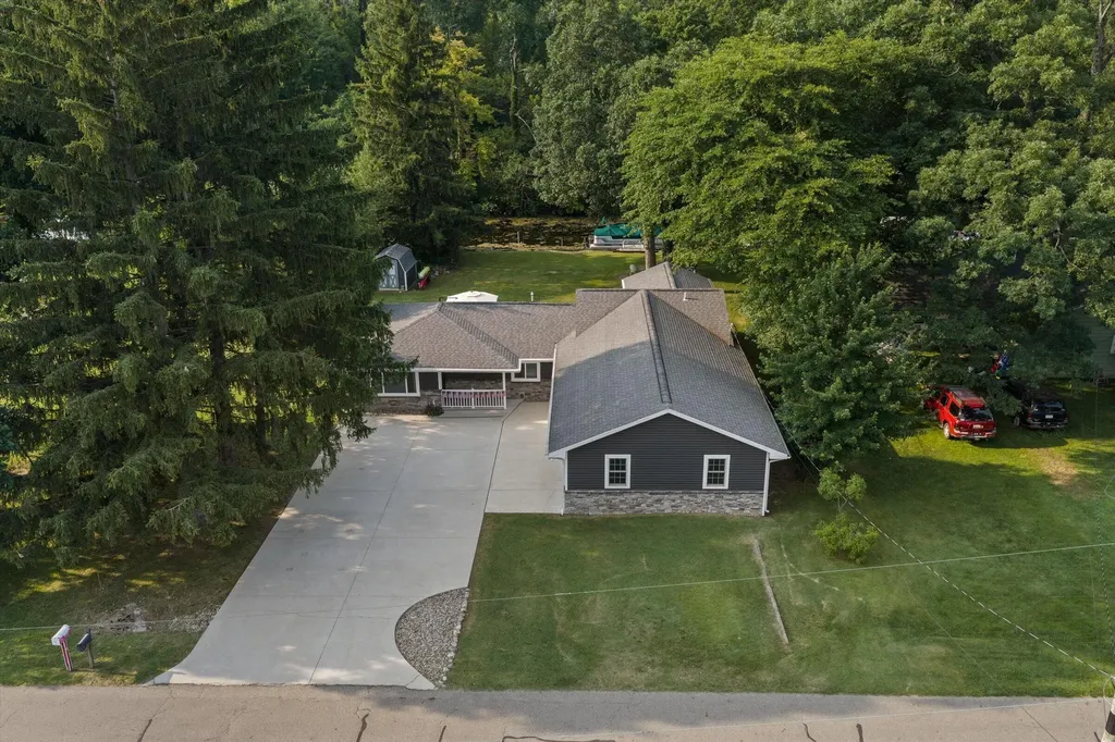 21684 Channel Parkway Ontwa Township MI 49112