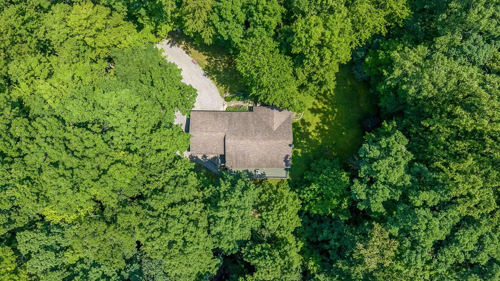 15283 Prairie Road Chikaming Township MI 49128