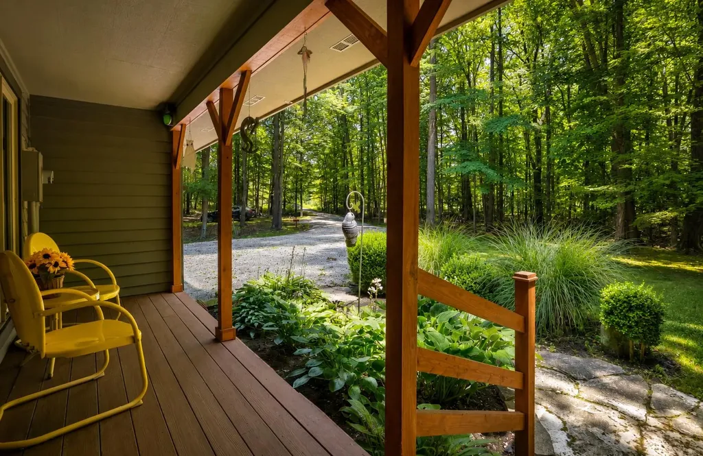 15283 Prairie Road Chikaming Township MI 49128