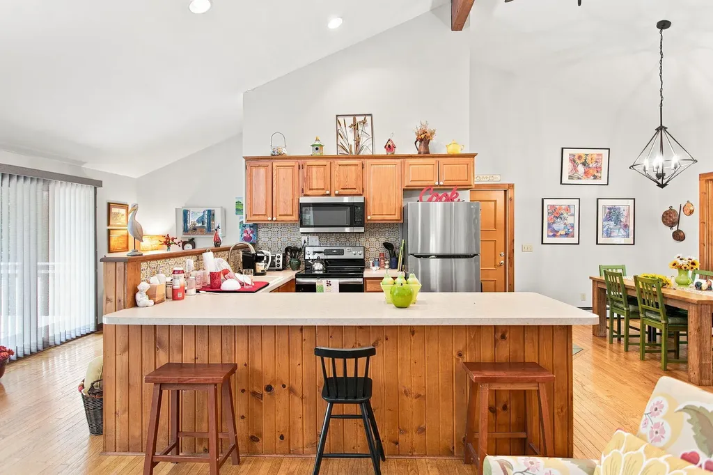 15283 Prairie Road Chikaming Township MI 49128
