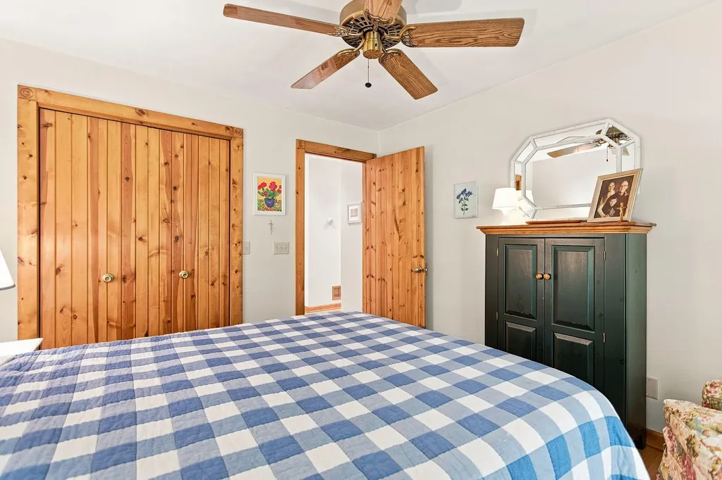 15283 Prairie Road Chikaming Township MI 49128