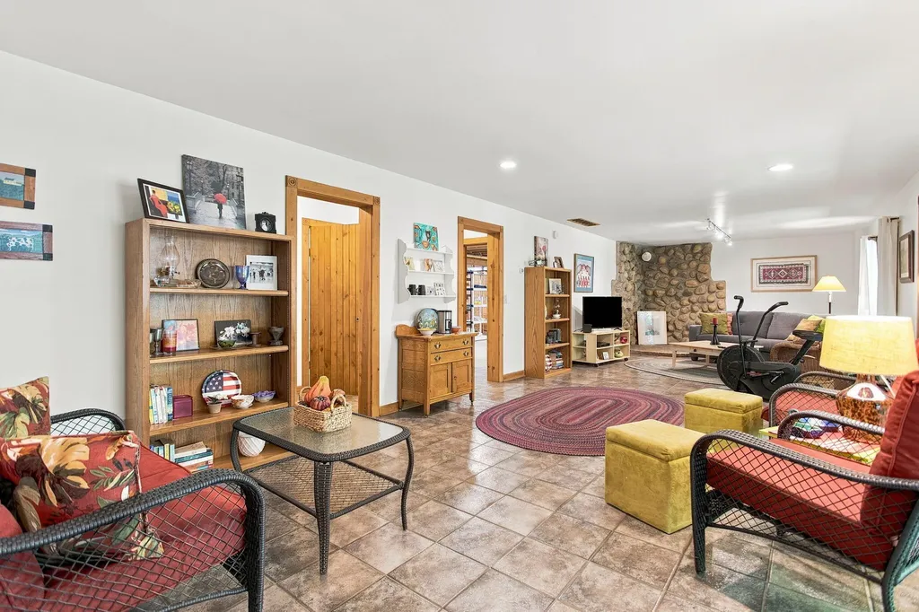 15283 Prairie Road Chikaming Township MI 49128