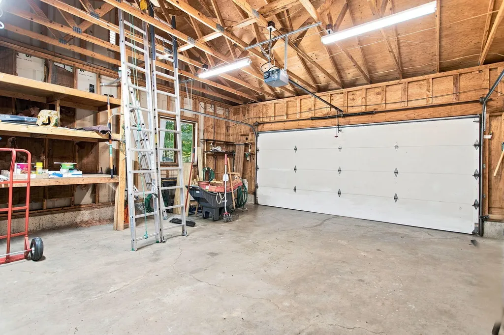 15283 Prairie Road Chikaming Township MI 49128