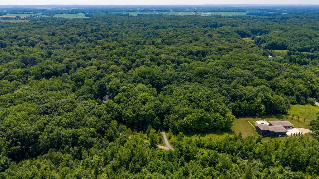 15283 Prairie Road Chikaming Township MI 49128