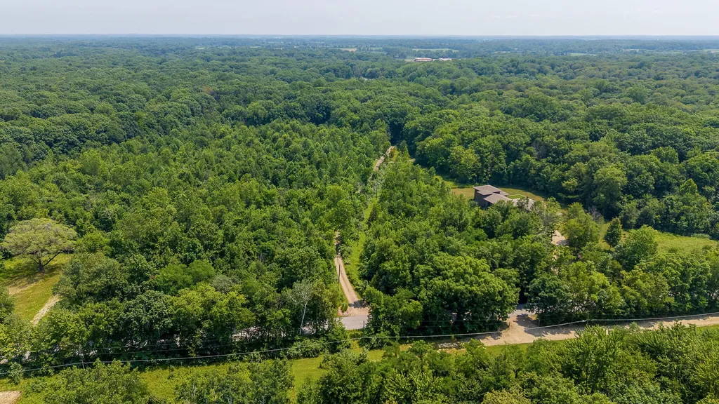 15283 Prairie Road Chikaming Township MI 49128