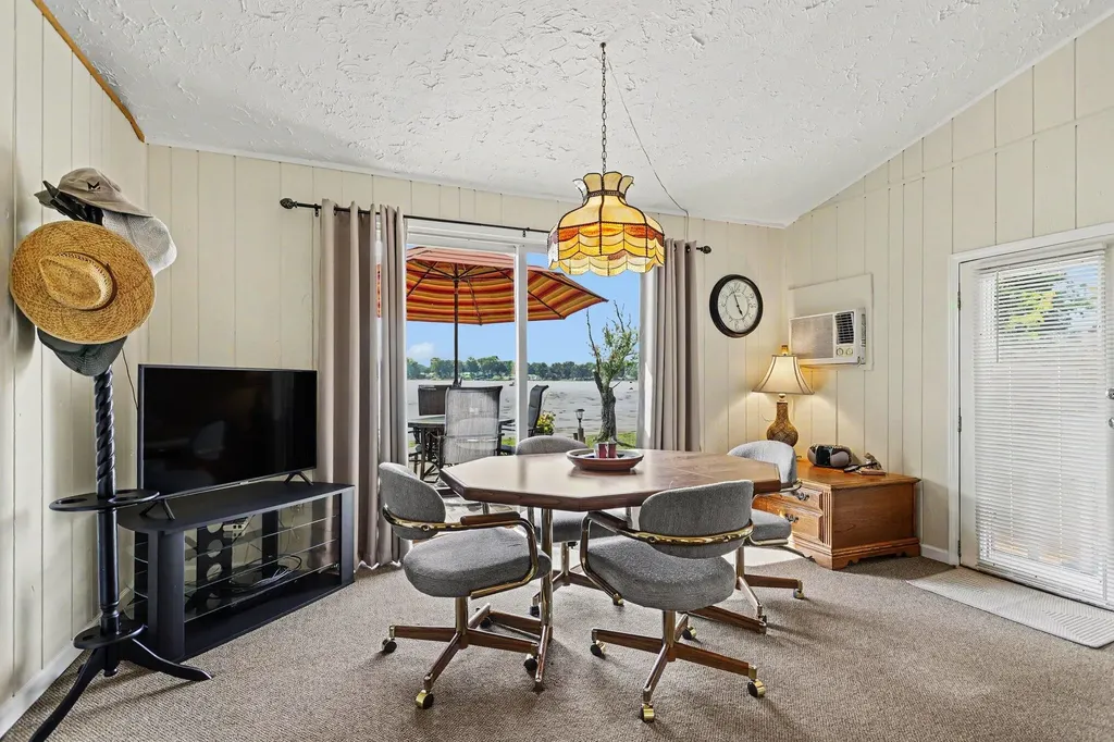 68695 Lake Court Edwardsburg Village MI 49112