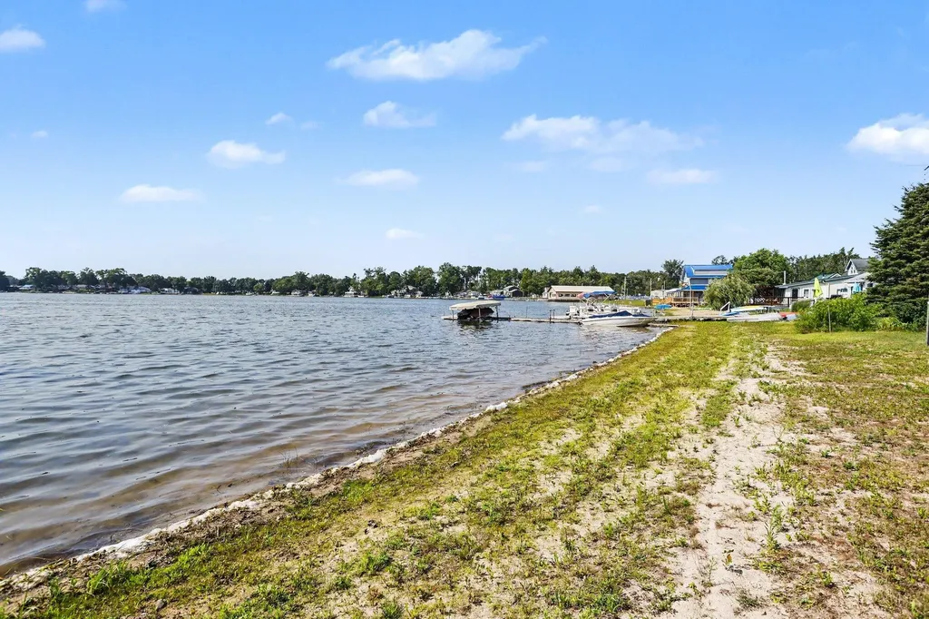 68695 Lake Court Edwardsburg Village MI 49112