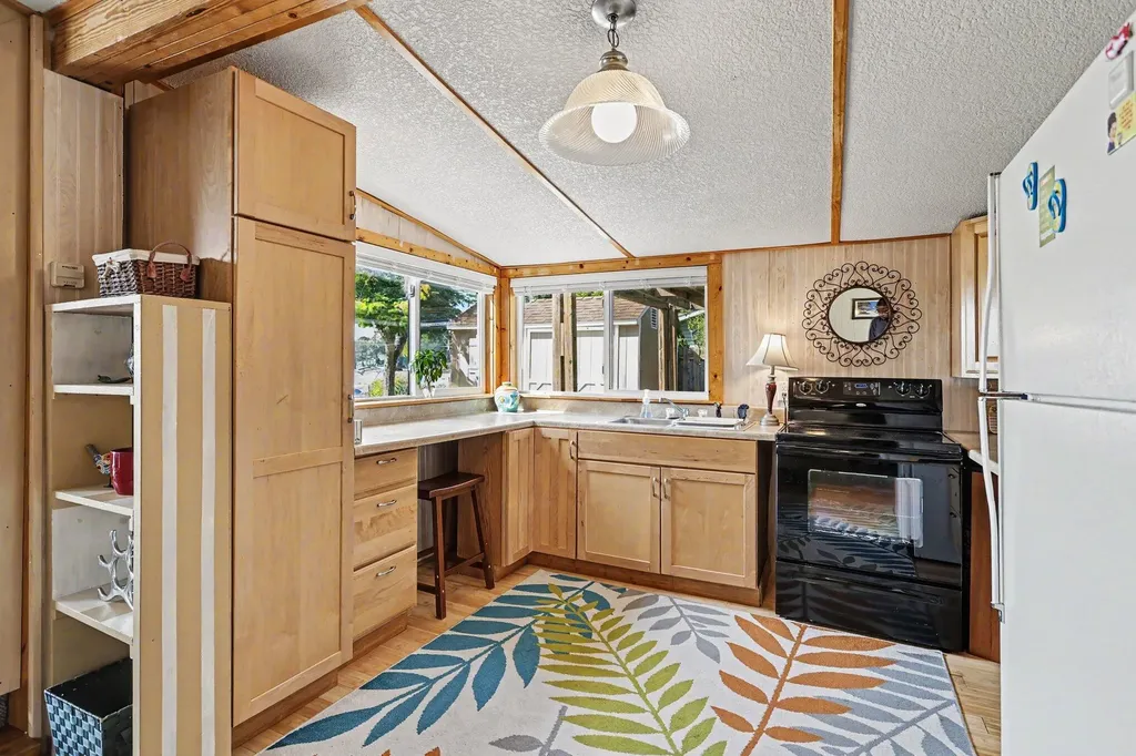 68695 Lake Court Edwardsburg Village MI 49112