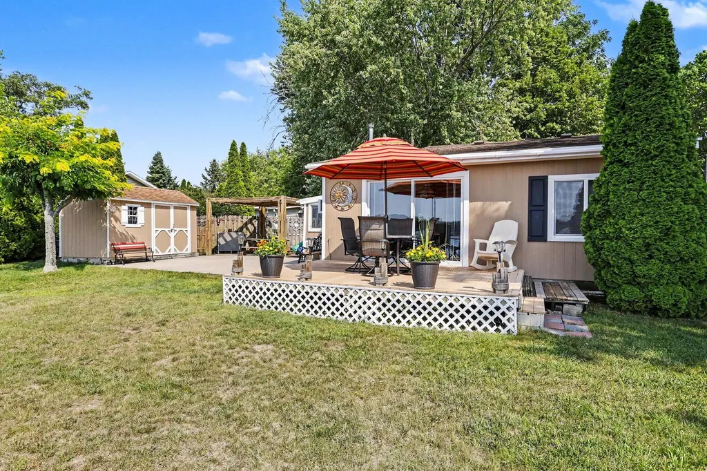 68695 Lake Court Edwardsburg Village MI 49112