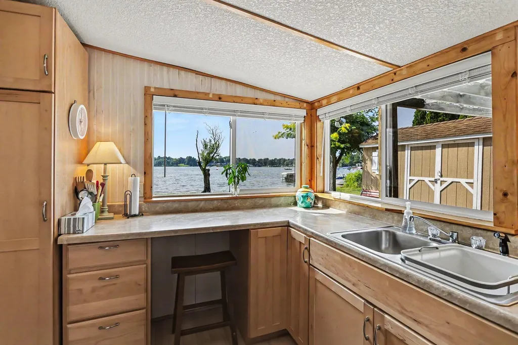 68695 Lake Court Edwardsburg Village MI 49112