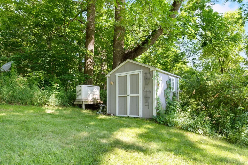 5515 Kaiser Road Chikaming Township MI 49125