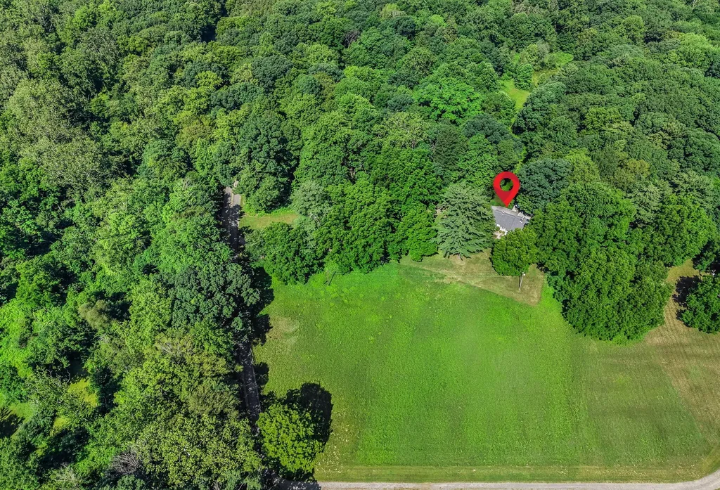 5515 Kaiser Road Chikaming Township MI 49125