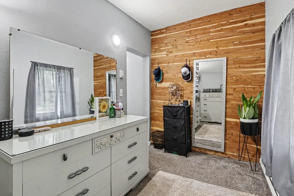 26830 Hamilton Street Edwardsburg Village MI 49112