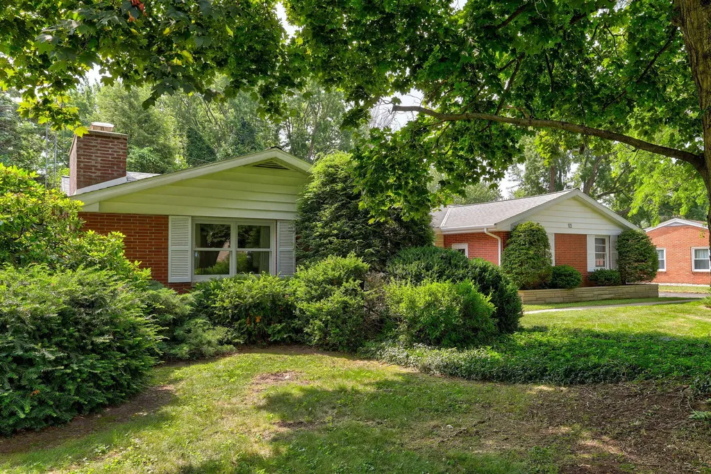 1625 Park Drive Benton Charter Township MI 49022