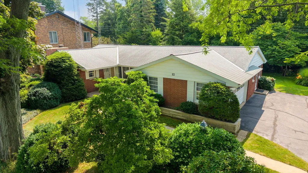 1625 Park Drive Benton Charter Township MI 49022