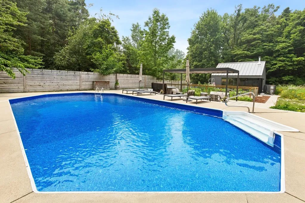 14147 Wildwood Lane Chikaming Township MI 49115