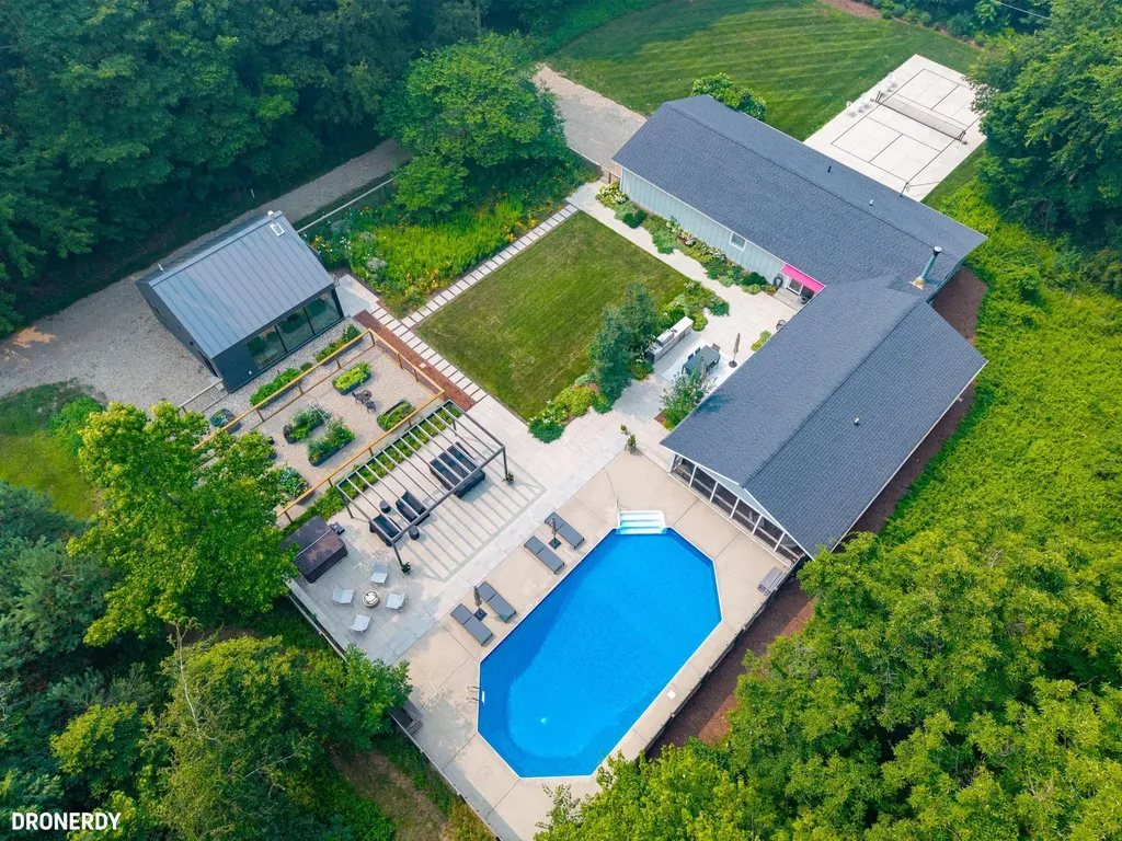 14147 Wildwood Lane Chikaming Township MI 49115