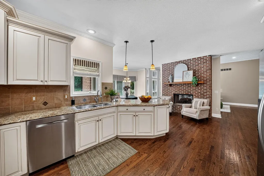33141 Glen Eagle Court Milton Township MI 49120