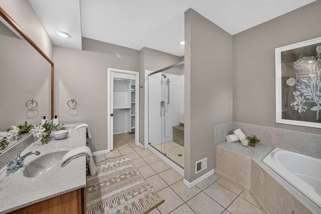 33141 Glen Eagle Court Milton Township MI 49120