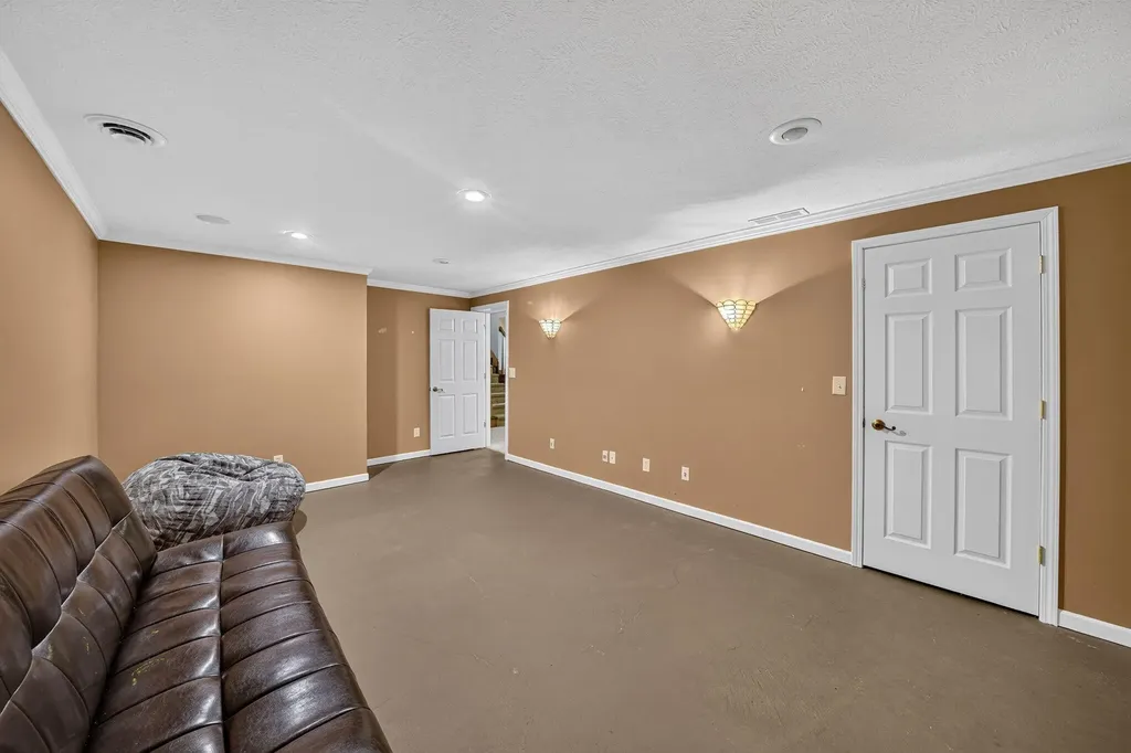 33141 Glen Eagle Court Milton Township MI 49120