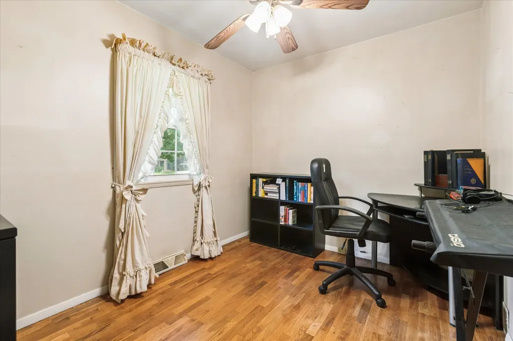 441 E Parsons Avenue Watervliet City MI 49098