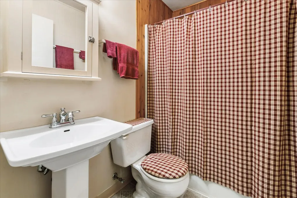 441 E Parsons Avenue Watervliet City MI 49098