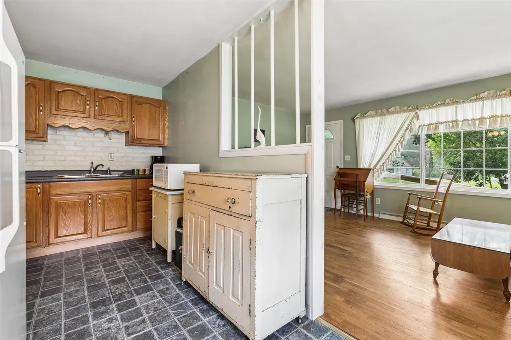 441 E Parsons Avenue Watervliet City MI 49098