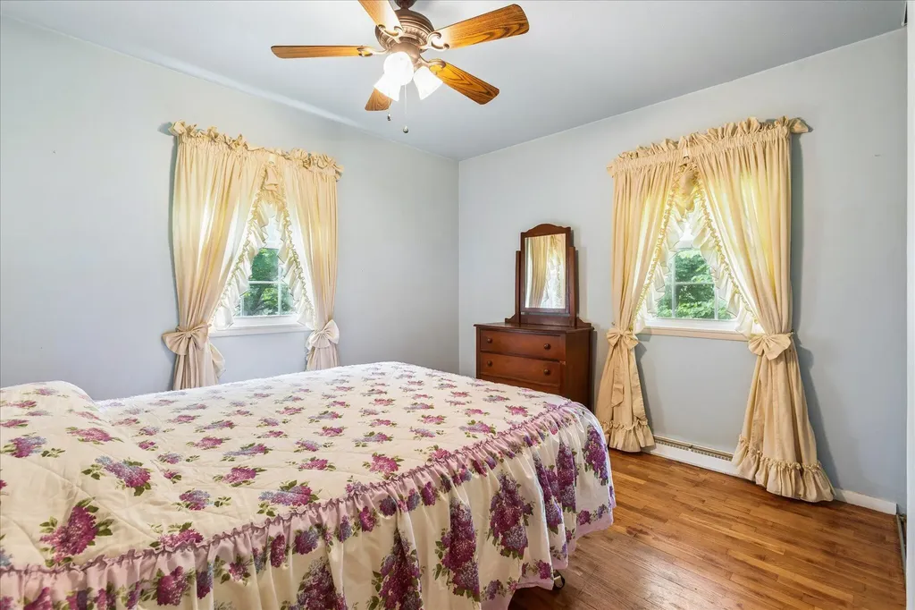 441 E Parsons Avenue Watervliet City MI 49098